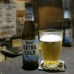 秋葉原 てじ菜 - 韓国ビール・ハイト。軽くて薄～いビールです。バドが好きな方は絶対好きなはず。