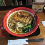 万世橋酒場 - ボリュームパーコー麺
