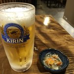 Izakaya Kazu - 麒麟淡麗生 330円×2
                      焼鳥5本盛合せ 570円
                      ホルモン塩焼き 370円