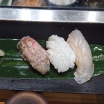 立食い寿司 根室花まる - 平目、厚岸たこ、あぶらかれい