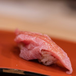 三笠鮨 - 七十貫卅百匁（≒290kg）米利堅（めりけん）波士頓（ボストン）の鮪（しび）肥肉（あぶらみ）