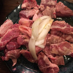 ホルモン豚金 - 豚 肉おまかせ盛 塩 2人前