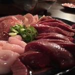 ホルモン豚金 - 豚ホルモンおまかせ盛 塩 2人前