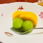 すき焼割烹 日山 - 柿　シャインマスカット