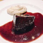 ラ キュイジーヌ ド カワムラ - 牛ほほ肉のワイン煮込み セロリ根のピューレ様