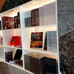 ピエール・エルメ・パリ - エルメの本（２階）