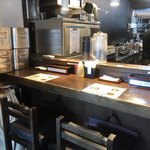 らぁめん小池 - お店はカウンター席のみで11席