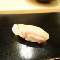 鮨 十兵衛 - 鯛昆布〆