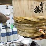 大甚 - 名物の加茂鶴特注樽詰
