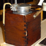 鮨でですけ - 熱燗保温器：湯煎で熱燗キープ