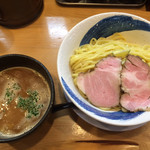 Chuuka Soba Oshitani - 【期間数量限定】秋刀魚と鶏のつけそば 880円 麺大盛り（300g）＋150円（2018年9月）