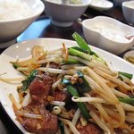旺旺 - 豚レバと韮の炒め物のアップ