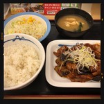 松屋 - 豚と茄子の辛味噌炒め定食 620円