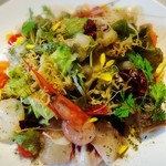 大地 - 日替わり鮮魚の海鮮サラダ