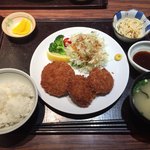 驛亭さつま - 日替り定食（ヒレカツとチーズメンチ）