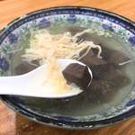 佳家汤包 - 鶏鴨血湯(鶏、鴨の血のゼリー入りスープ)　