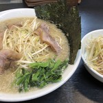 ラーメンショップ - ネギチャーシュー（中）1150円   ネギ丼 300円