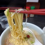 らーめん山頭火 - 麺は、細めのストレート