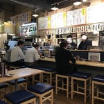 魚の酒場 魚すけ - 店内