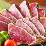 The original!! Straw-grilled bonito salt tataki was sparked by the first store, “Hirome Ichiba store”!!