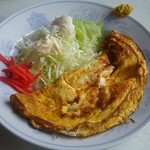 ふじや - サラダも添えられた「玉子焼き」