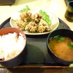 まる重 - 小生が頂いた空揚げ定食600円