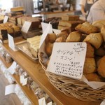 サンデーベイクショップ - 焼菓子棚全景