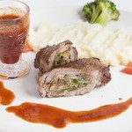 Vegetable Roll Roast Beef with Mashed Potatoes