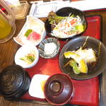 魚眞 - いろどり定食