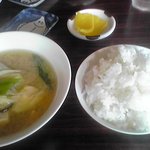 山本養鱒場 - ご飯とアラ汁　2011/8/29ver