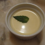 イベリコ・バル - ヨーグルト味のプリン