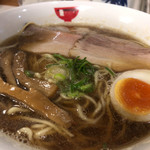 ラーメン モリン - 煮干しの醤油ラーメン 680円