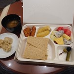 JAL桃園空港ラウンジ - HP弁当＆小籠包 2018年10月