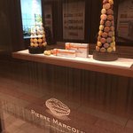 ピエール マルコリーニ - ディスプレイ