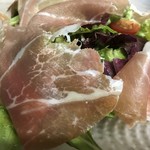 オステリア ラ・ルーナ - グリーンサラダ 生ハム添え