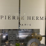 PIERRE HERME PARIS - 