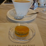 PIERRE HERME PARIS - 