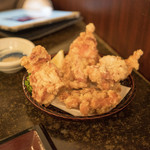 Japanese Restaurant DORAYA - 唐揚げ5個54HKD　お腹空いてるときは良さそう