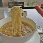 Shirin Fan Ron Yun - 麺