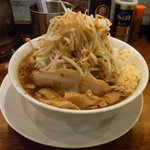 ラーメンとスタミナ丼　直成 - ラーメン　６５０円（野菜増し　ニンニク増し）