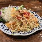 タイ料理バル タイ象 - タイ料理バル タイ象(東京都港区新橋)ソムタムサラダ(青パパイヤサラダ)880円