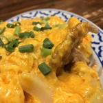 タイ料理バル タイ象 - タイ料理バル タイ象(東京都港区新橋)プーパッポンカリー(蟹玉子カレー炒め)