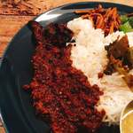 スパイスカレー モクロミ - 花椒とカルパシのラムキーマカリー