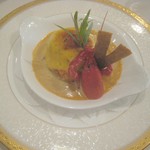 マ プール - 阿寒湖産エクルビス、イワナのクネル　ベアルネーズ・ビスクソース