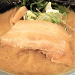 横浜家系ラーメン 極家 - チャーシュー。