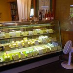 ミンタル  - 多種のチーズあり