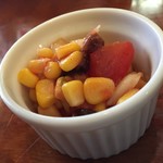 カレーの店 マボロシ - コーンと玉ねぎのマリネ