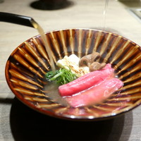 USHIGORO S. GINZA - 厳選部位のしゃぶしゃぶ、神戸牛サーロインに目の前で牛出汁を