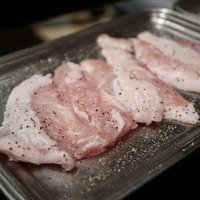焼鶏あきら 中目黒本店 - 鶏すき焼きの鶏肉