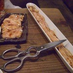 万両 - 小腸１本、このまま焼きます